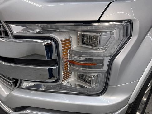 Used 2018 Ford F150 Lariat w/ Equipment Group 502A Luxury AWD/4WD image 32