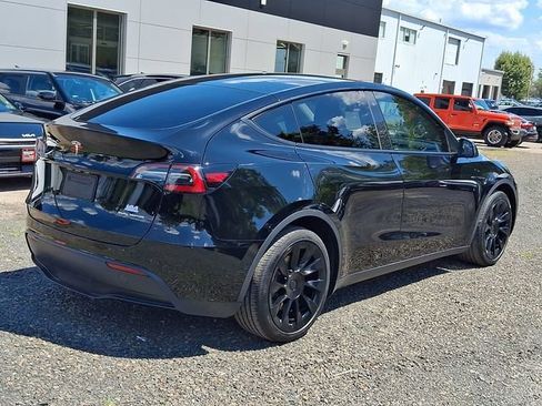 Used 2020 Tesla Model Y Long Range AWD/4WD image 6