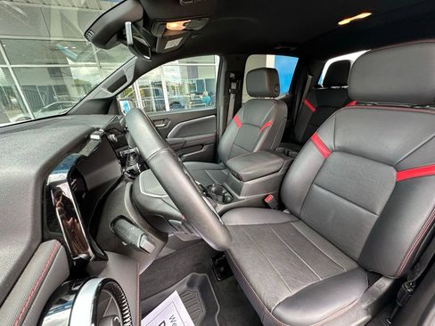 Used 2024 Chevrolet Colorado Z71 w/ Z71 Convenience Package 2 image 15