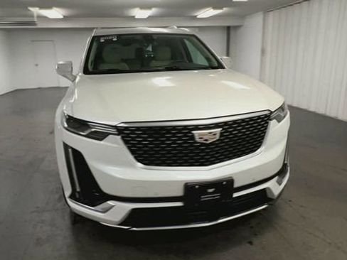 Certified 2020 Cadillac XT6 Premium Luxury image 3