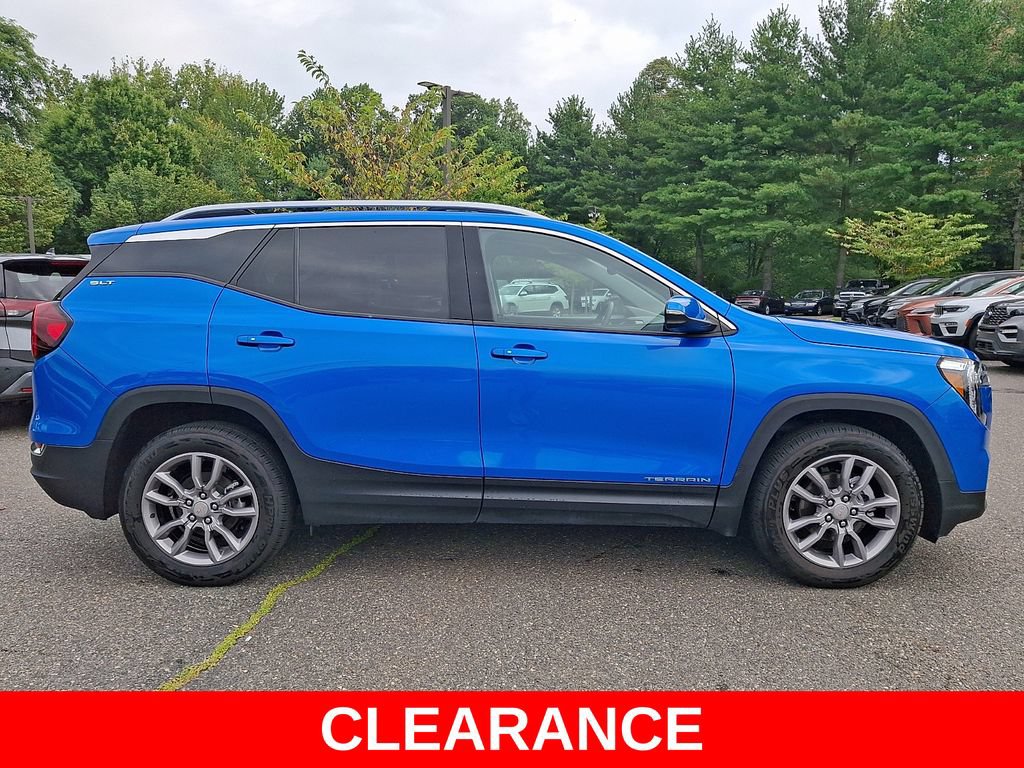 Used 2024 GMC Terrain SLT AWD/4WD image 7