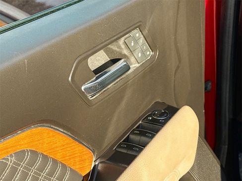 Used 2023 GMC Canyon Denali image 18