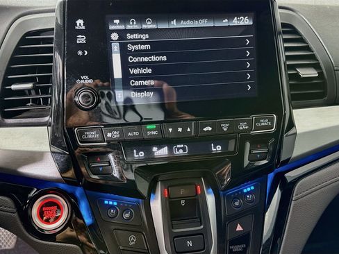 Used 2018 Honda Odyssey Elite image 18