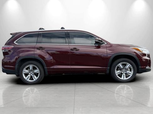 Used 2016 Toyota Highlander Limited w/ Driver Technology Package AWD/4WD image 8