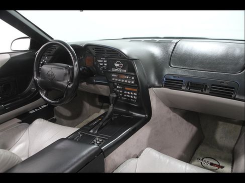 Used 1996 Chevrolet Corvette Convertible RWD image 16