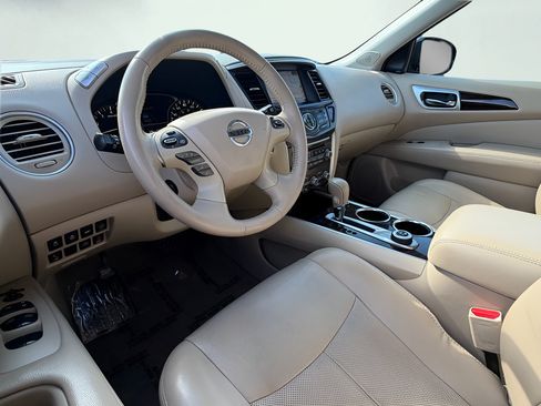Used 2015 Nissan Pathfinder Platinum w/ Cargo Package FWD image 15