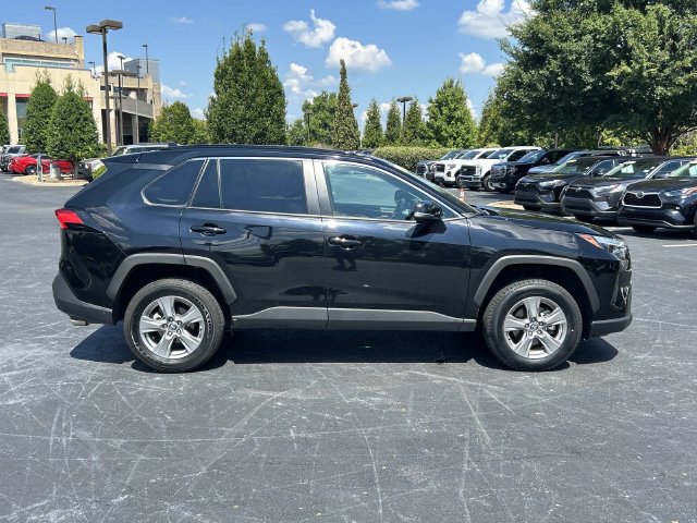 Used 2025 Toyota RAV4 XLE AWD/4WD image 3