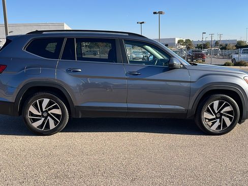 Used 2024 Volkswagen Atlas SE image 9