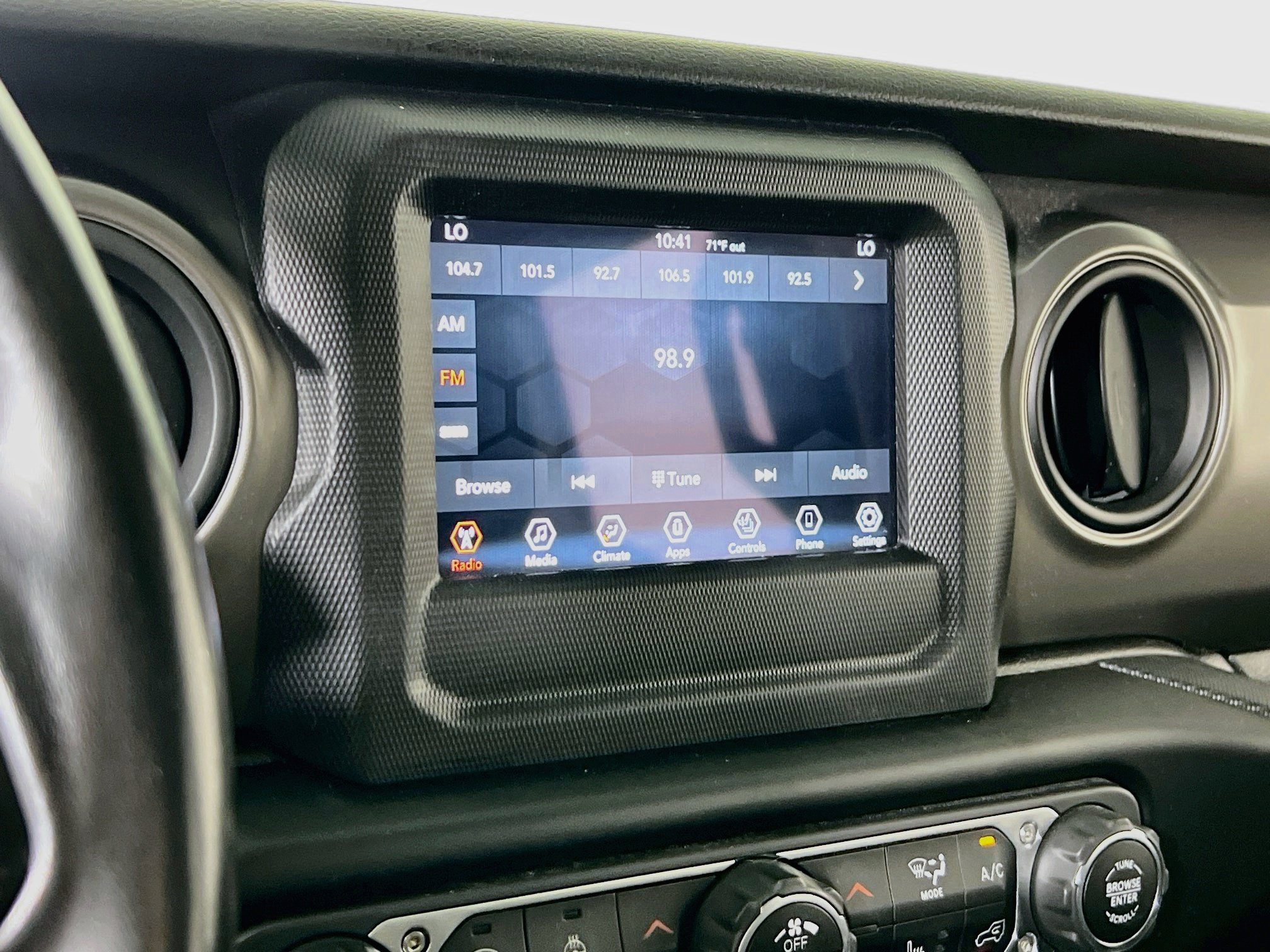 Used 2021 Jeep Gladiator Sport AWD/4WD image 14