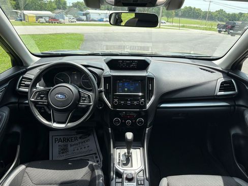 Used 2021 Subaru Forester Premium AWD/4WD image 22