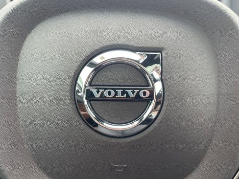 Certified 2023 Volvo XC60 B5 Plus w/ Climate Package image 39