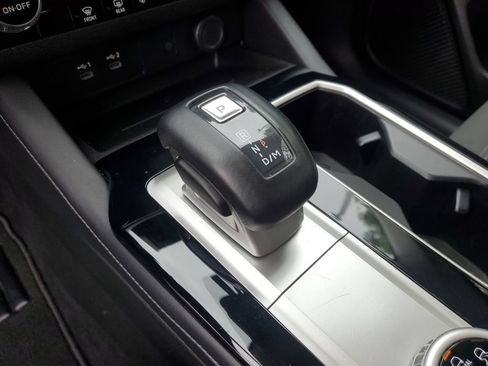 Used 2025 Mitsubishi Outlander SE AWD/4WD image 35