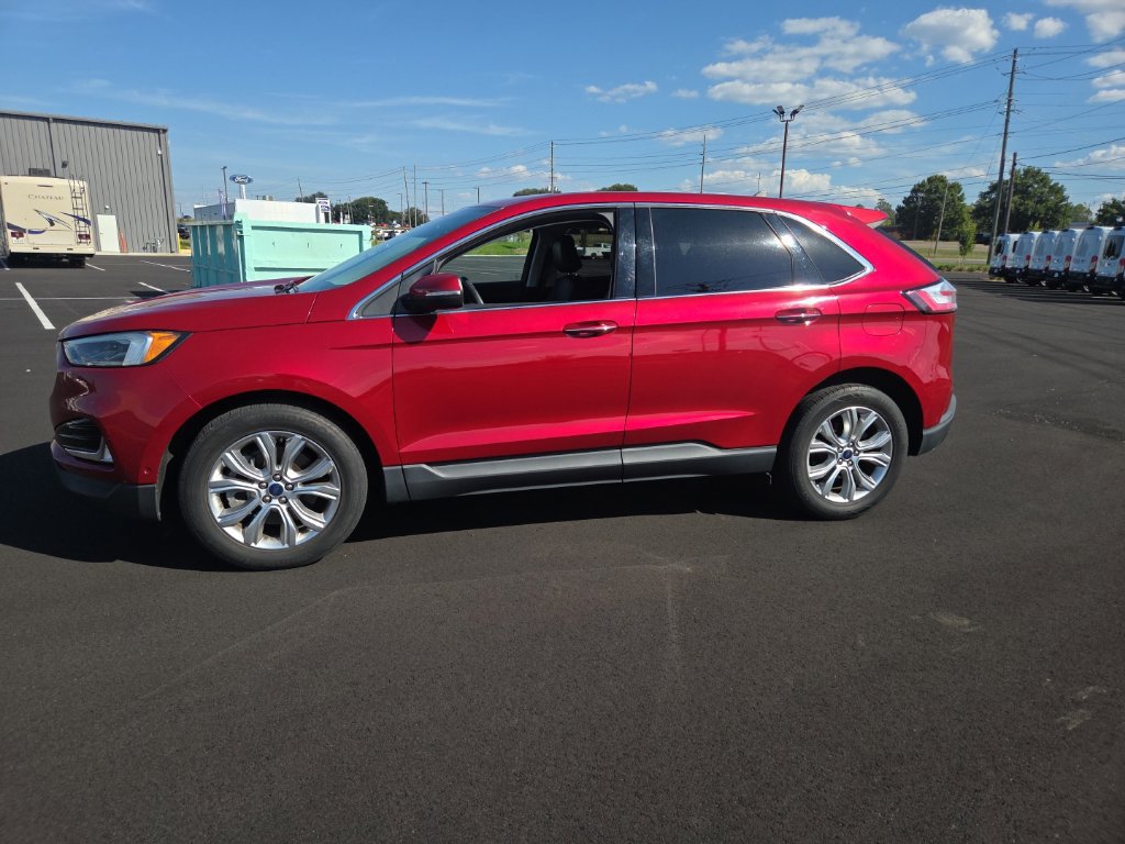 Used 2021 Ford Edge Titanium w/ Equipment Group 301A FWD image 6