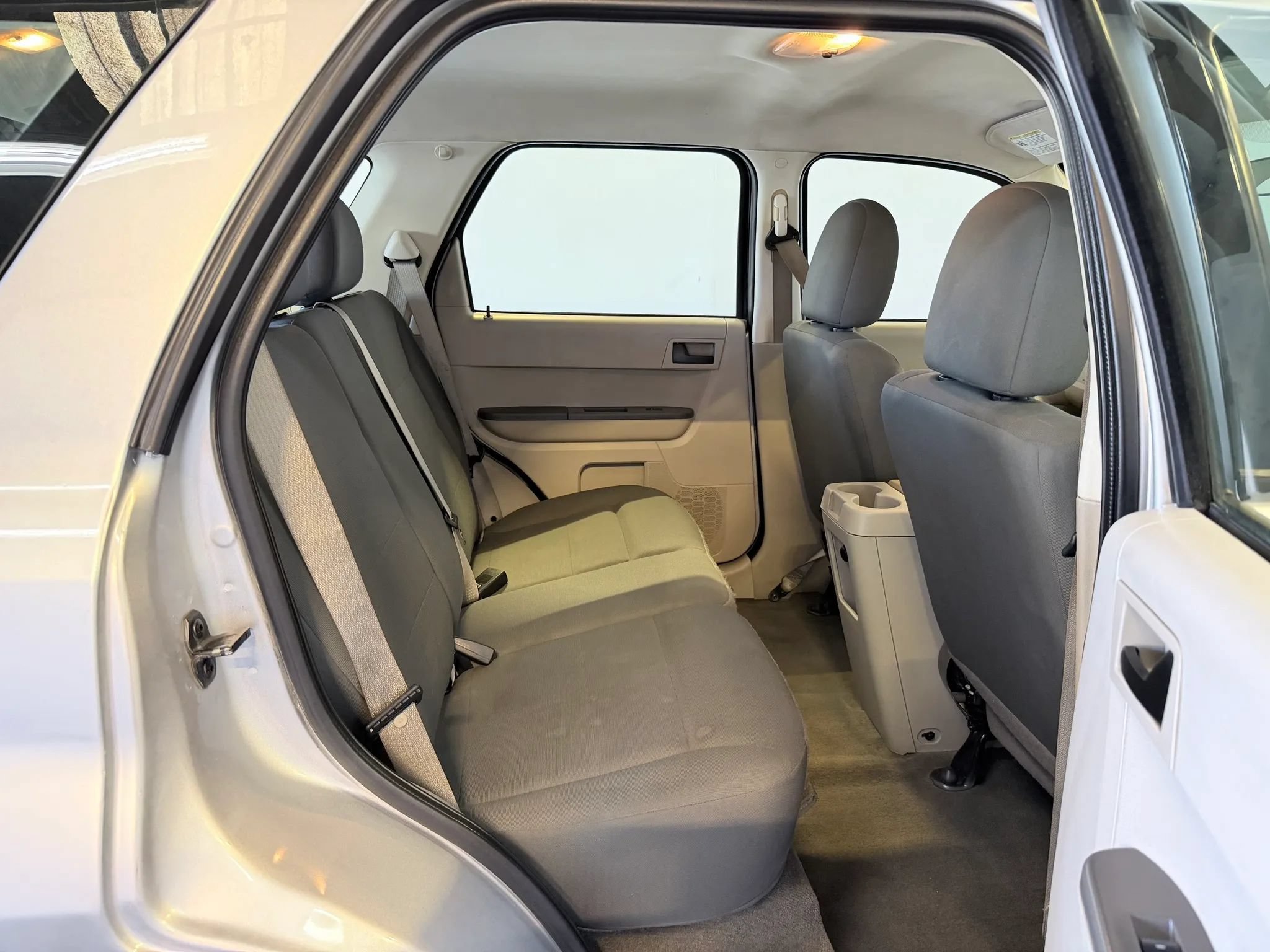 Used 2010 Ford Escape XLS FWD image 31