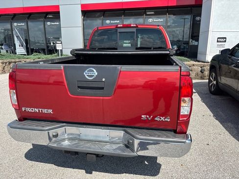 Used 2012 Nissan Frontier SV AWD/4WD image 4