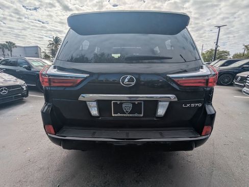 Used 2017 Lexus LX 570 570 w/ Luxury Package image 5
