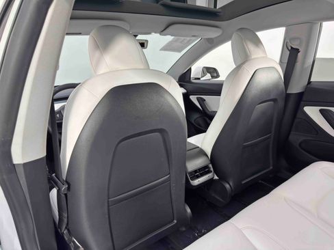 Used 2021 Tesla Model 3 Standard Range Plus image 34