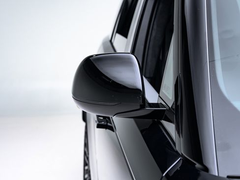 Used 2025 Land Rover Range Rover Sport SV Edition Two image 14