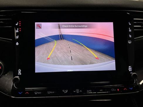 Used 2024 Jeep Wagoneer L 4WD w/ Premium Group I image 11