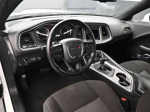 Used 2022 Dodge Challenger GT image 19