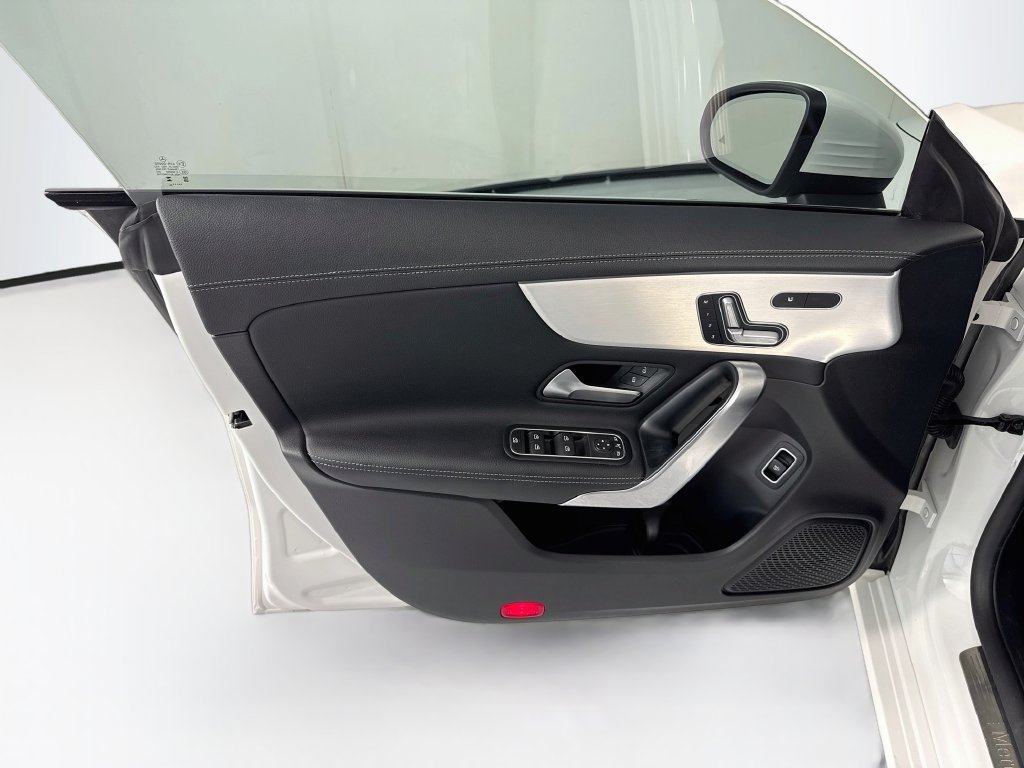 Used 2023 Mercedes-Benz CLA 250 image 24