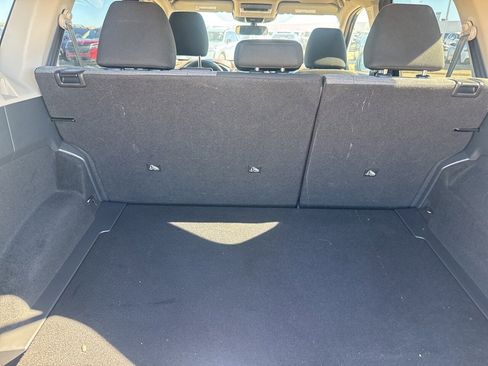 Certified 2023 Nissan Rogue SV image 32