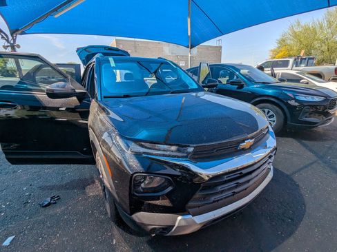 Used 2023 Chevrolet TrailBlazer LT w/ Convenience Package image 3