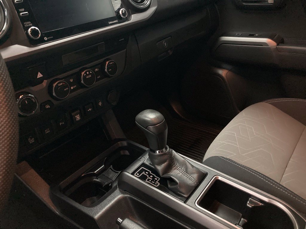 Used 2023 Toyota Tacoma TRD Sport w/ Technology Package AWD/4WD image 32
