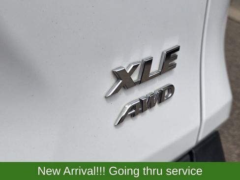 Used 2024 Toyota RAV4 XLE AWD/4WD image 28
