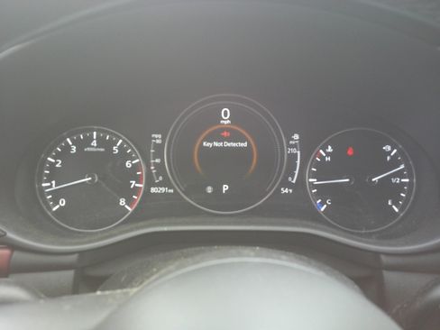 Used 2021 MAZDA MAZDA3 Hatchback w/Premium Plus Pkg image 16