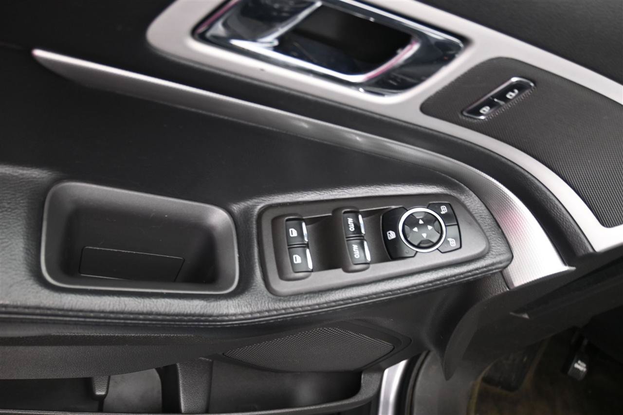 Used 2014 Ford Explorer XLT AWD/4WD image 12