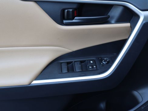Certified 2024 Toyota RAV4 LE AWD/4WD image 25