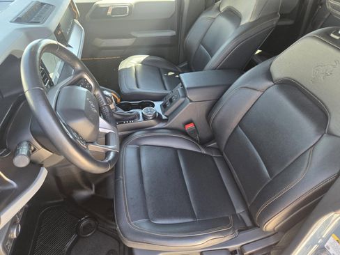 Used 2021 Ford Bronco Badlands image 6