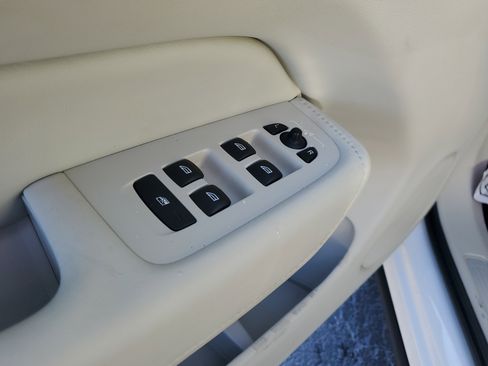 Used 2024 Volvo XC60 B5 Core image 19