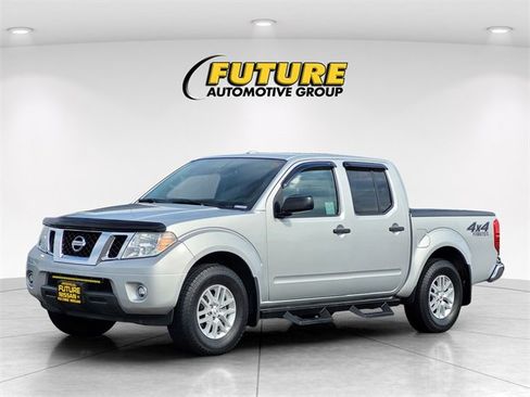 Used 2016 Nissan Frontier SV image 5