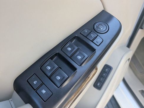 Used 2017 GMC Yukon Denali AWD/4WD image 16