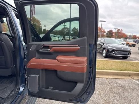Used 2023 GMC Sierra 1500 Denali Ultimate image 7