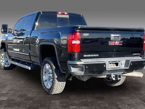 Used 2018 GMC Sierra 2500 Denali w/ Duramax Plus Package image 12