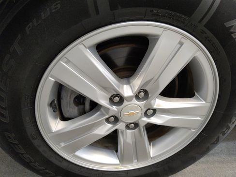 Used 2021 Chevrolet Trax LS w/ Tint and Cruise Package image 31