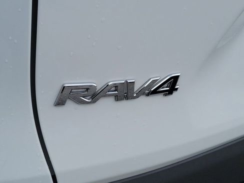 Used 2024 Toyota RAV4 LE image 5