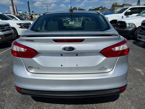 Used 2012 Ford Focus SE FWD image 6