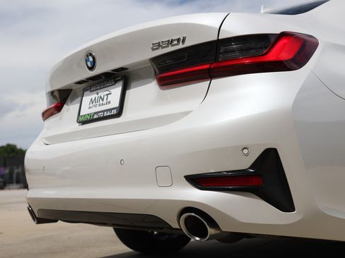 Used 2022 BMW 330i Sedan w/ Premium Package RWD image 49