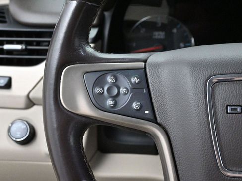 Used 2019 GMC Yukon Denali w/ Denali Ultimate Package image 17