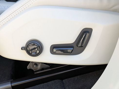 New 2026 Volvo XC90 B6 Ultra w/ Protection Package image 26