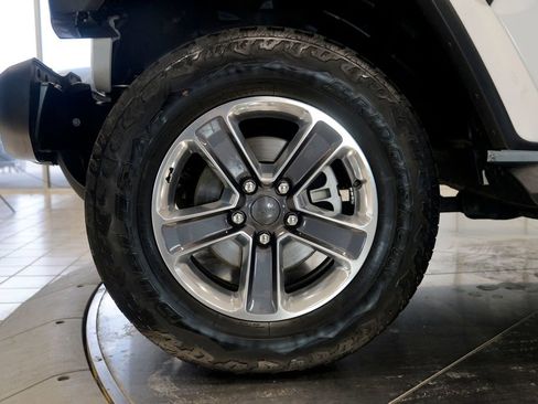 Used 2021 Jeep Wrangler Unlimited Sahara w/ Cold Weather Group image 10