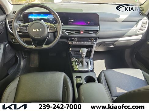 Certified 2024 Kia Seltos SX w/ SX Sunroof Package image 17