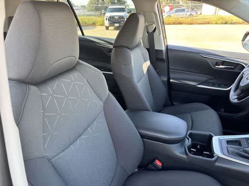 Used 2025 Toyota RAV4 XLE w/ Convenience Package image 17