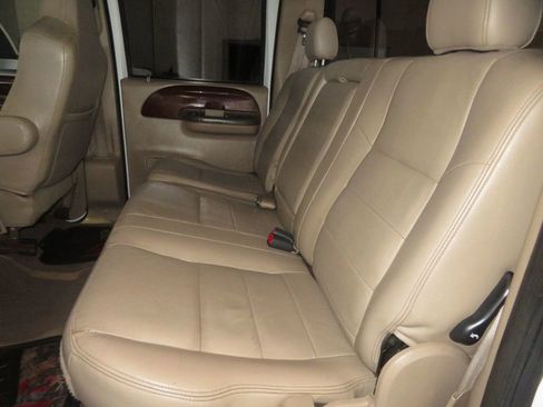 Used 2004 Ford F250 Lariat image 28