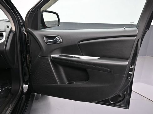Used 2017 Dodge Journey SE FWD image 32
