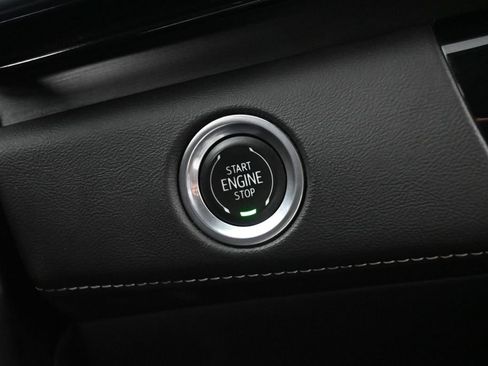Used 2022 Cadillac Escalade ESV Premium Luxury AWD/4WD image 43